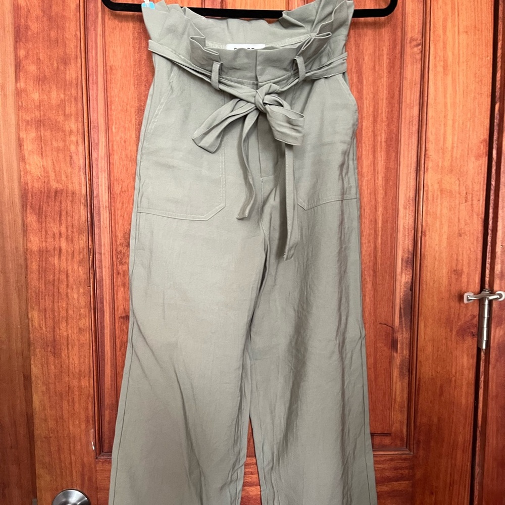 Do+Be sage green paperbag style trouser